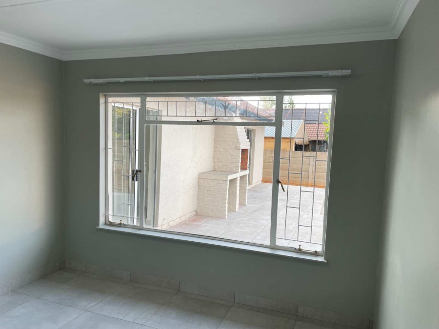 4 Bedroom Property for Sale in Fichardt Park Free State